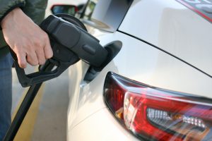 車検とガソリンについて｜満タンで出す？どれくらい減る？代車は？