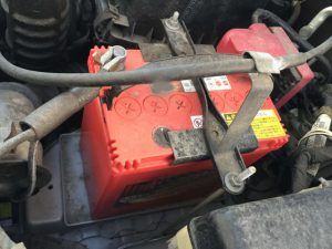 車検はバッテリーの交換時期？バッテリー交換費用はどれくらい？