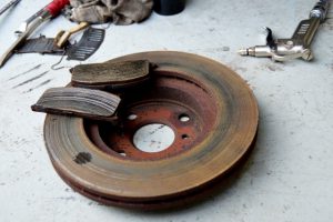 車検とブレーキパッドの関係｜「交換が必要です」と言われたら
